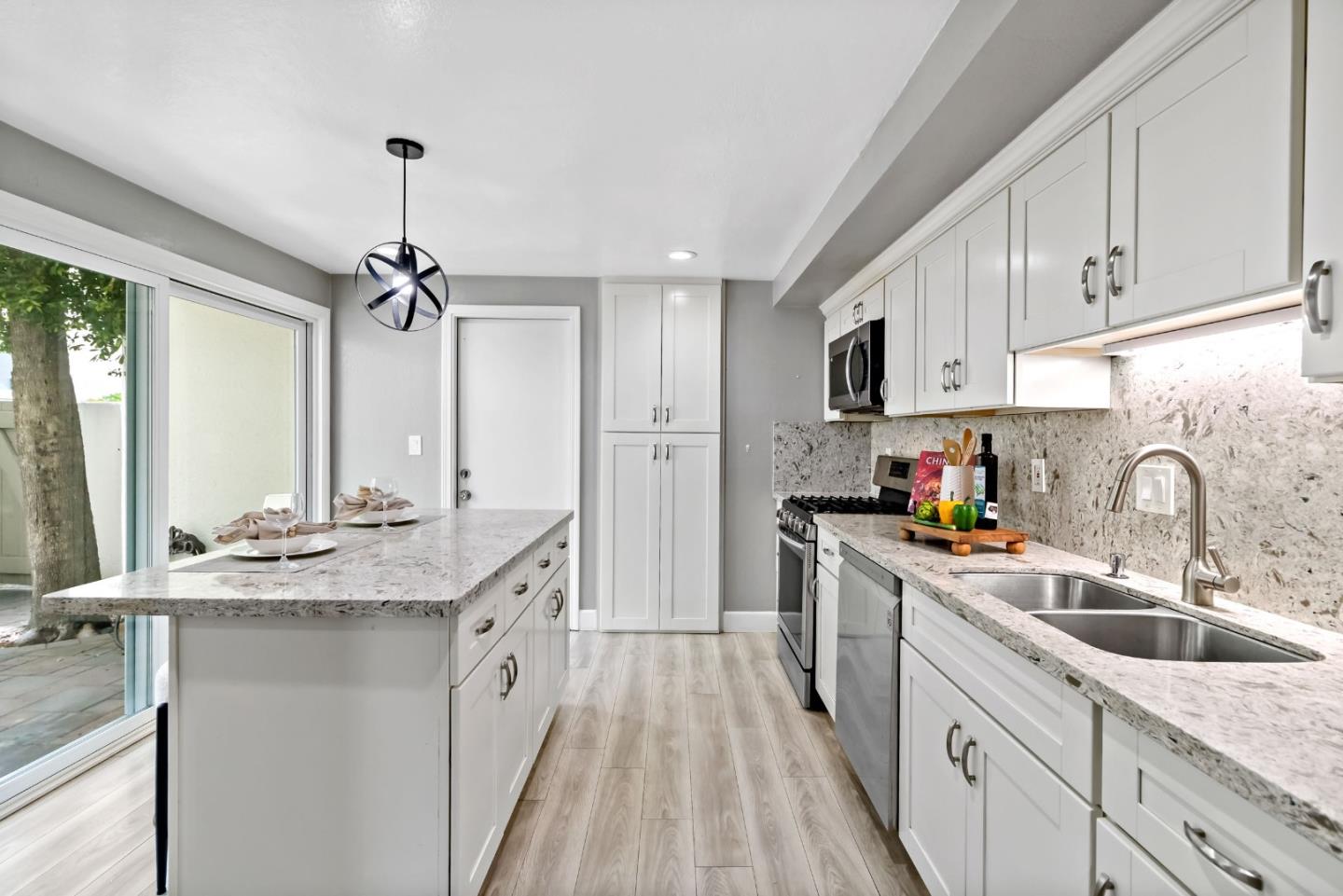 Detail Gallery Image 19 of 51 For 1760 Shady Creek Ct, San Jose,  CA 95148 - 3 Beds | 2/1 Baths