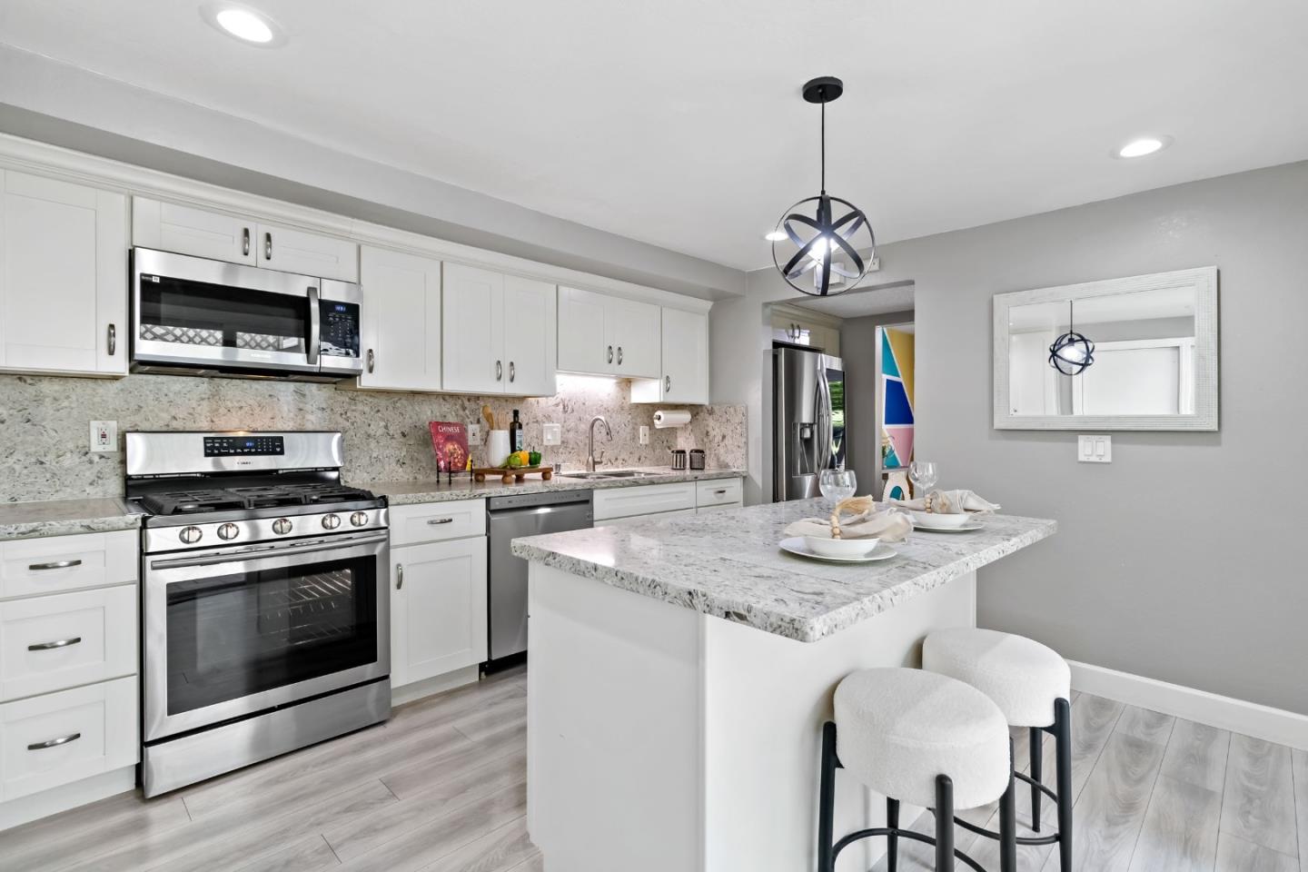 Detail Gallery Image 3 of 51 For 1760 Shady Creek Ct, San Jose,  CA 95148 - 3 Beds | 2/1 Baths