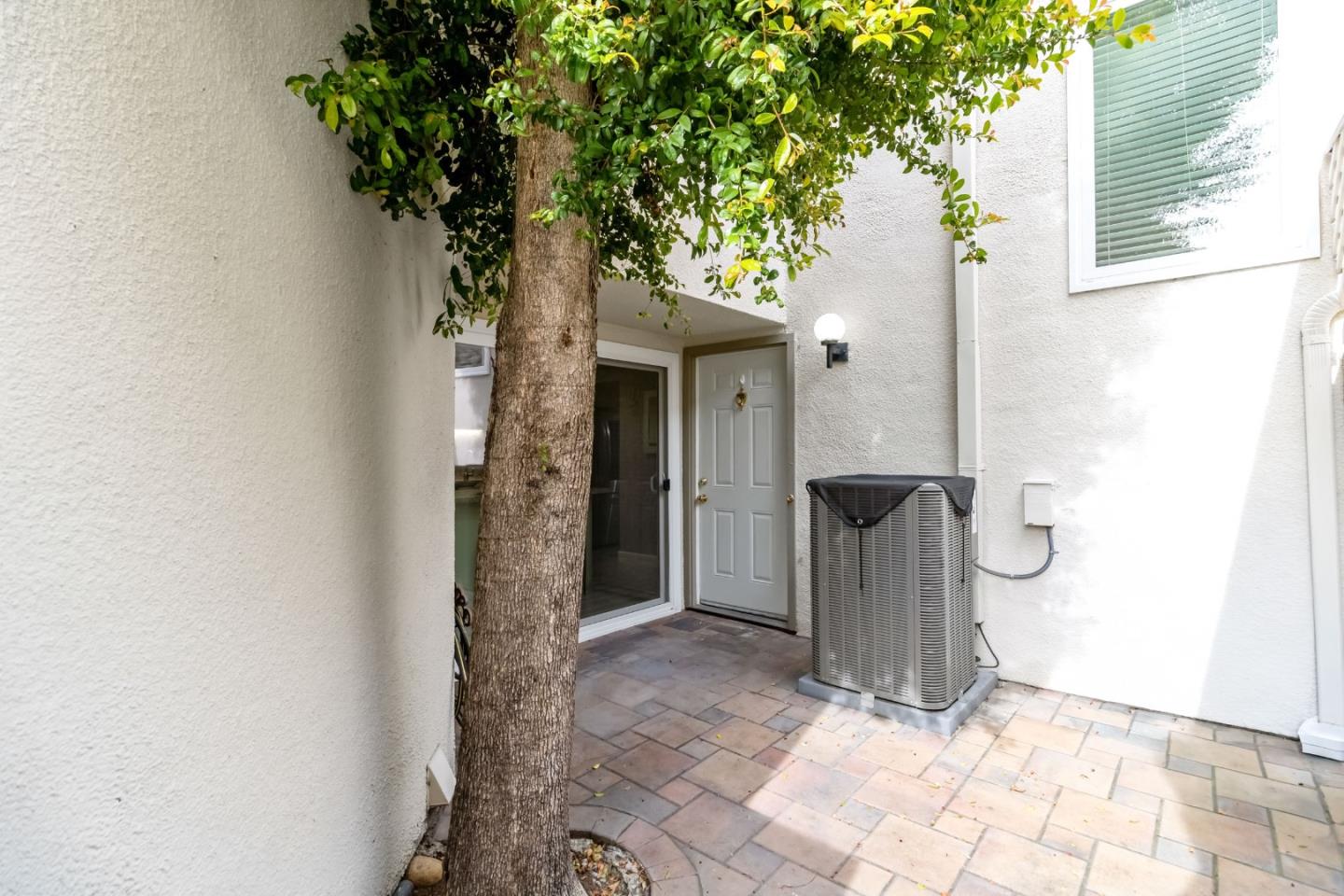 Detail Gallery Image 45 of 51 For 1760 Shady Creek Ct, San Jose,  CA 95148 - 3 Beds | 2/1 Baths