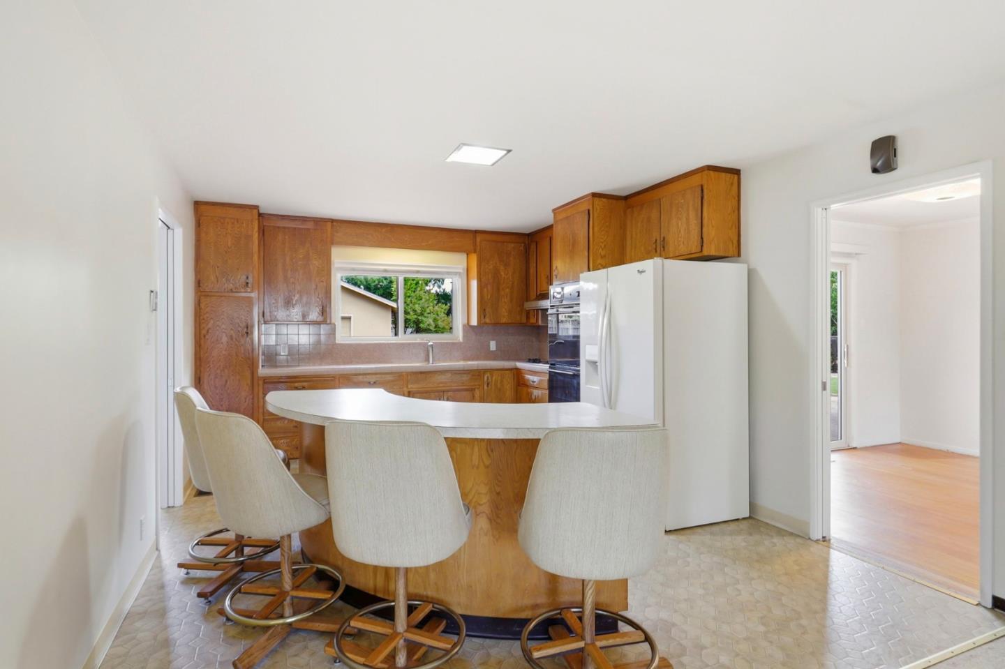 Detail Gallery Image 12 of 50 For 14701 Charmeran Ave, San Jose,  CA 95124 - 4 Beds | 2 Baths