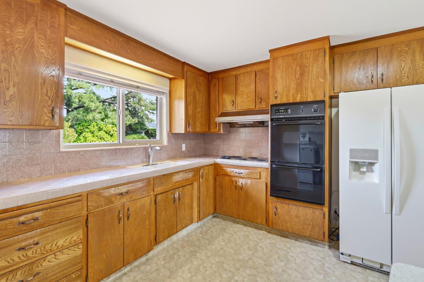 Detail Gallery Image 14 of 50 For 14701 Charmeran Ave, San Jose,  CA 95124 - 4 Beds | 2 Baths