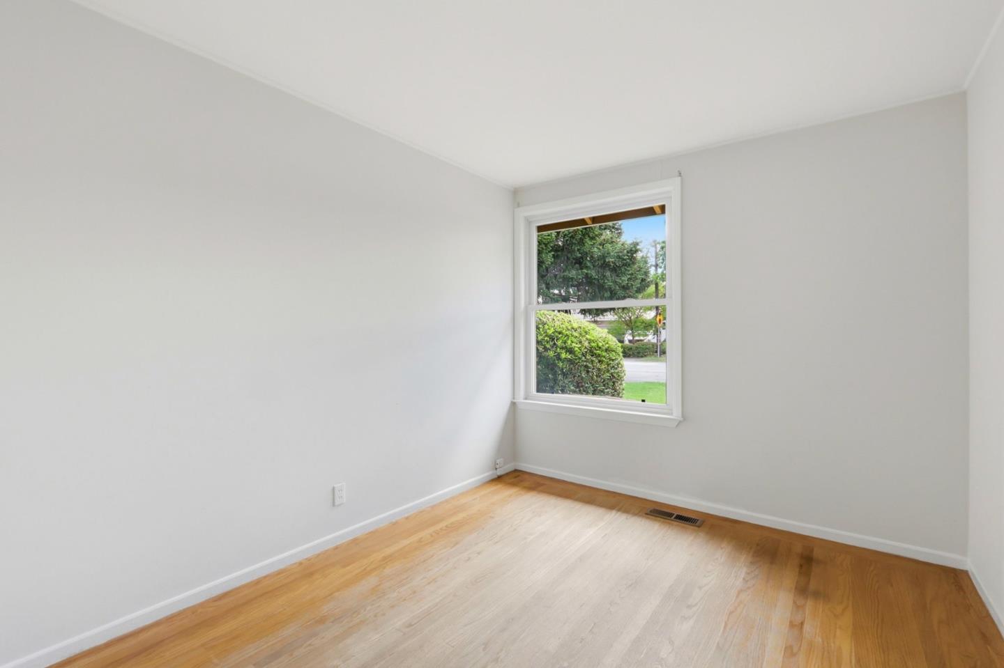 Detail Gallery Image 21 of 50 For 14701 Charmeran Ave, San Jose,  CA 95124 - 4 Beds | 2 Baths