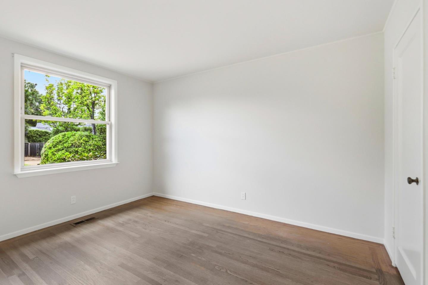 Detail Gallery Image 25 of 50 For 14701 Charmeran Ave, San Jose,  CA 95124 - 4 Beds | 2 Baths