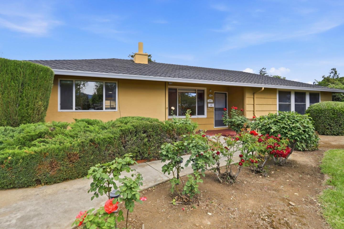 Detail Gallery Image 4 of 50 For 14701 Charmeran Ave, San Jose,  CA 95124 - 4 Beds | 2 Baths