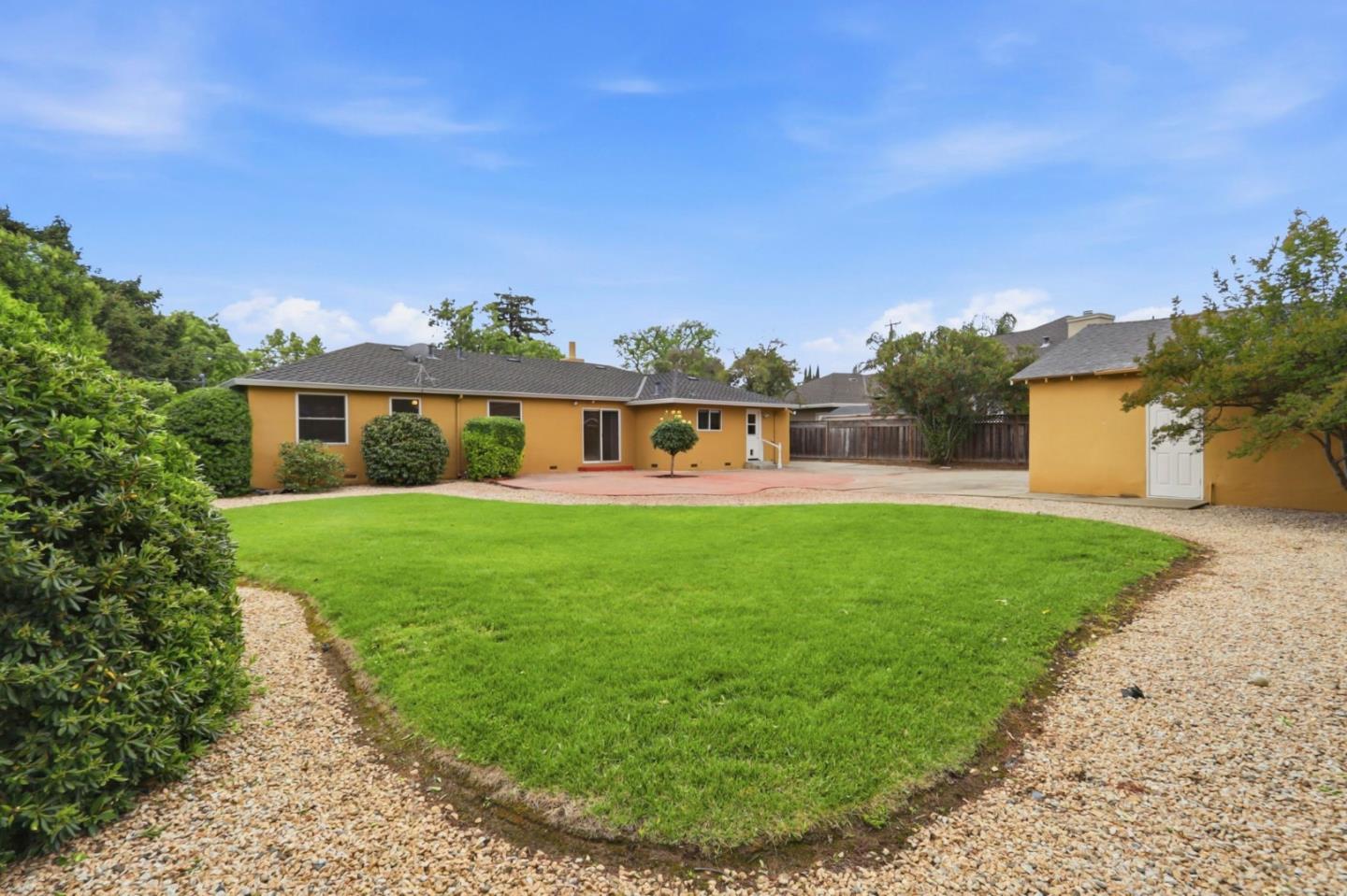 Detail Gallery Image 40 of 50 For 14701 Charmeran Ave, San Jose,  CA 95124 - 4 Beds | 2 Baths