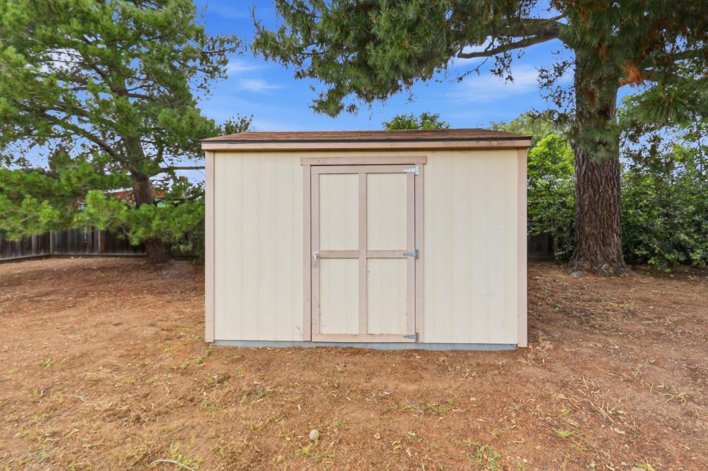 Detail Gallery Image 43 of 50 For 14701 Charmeran Ave, San Jose,  CA 95124 - 4 Beds | 2 Baths