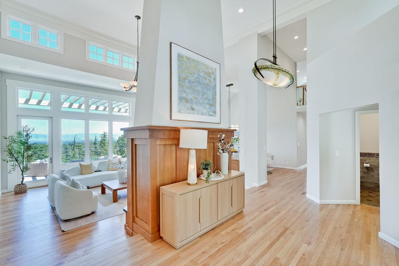 Detail Gallery Image 11 of 102 For 10376 Avenida Ln, Cupertino,  CA 95014 - 5 Beds | 3/2 Baths