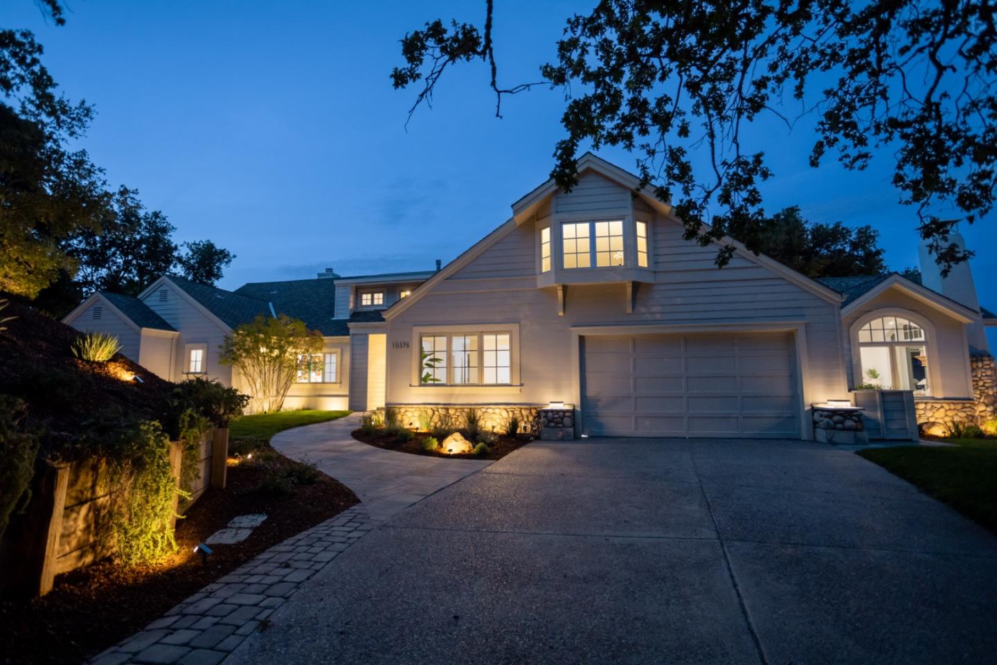 Detail Gallery Image 2 of 102 For 10376 Avenida Ln, Cupertino,  CA 95014 - 5 Beds | 3/2 Baths