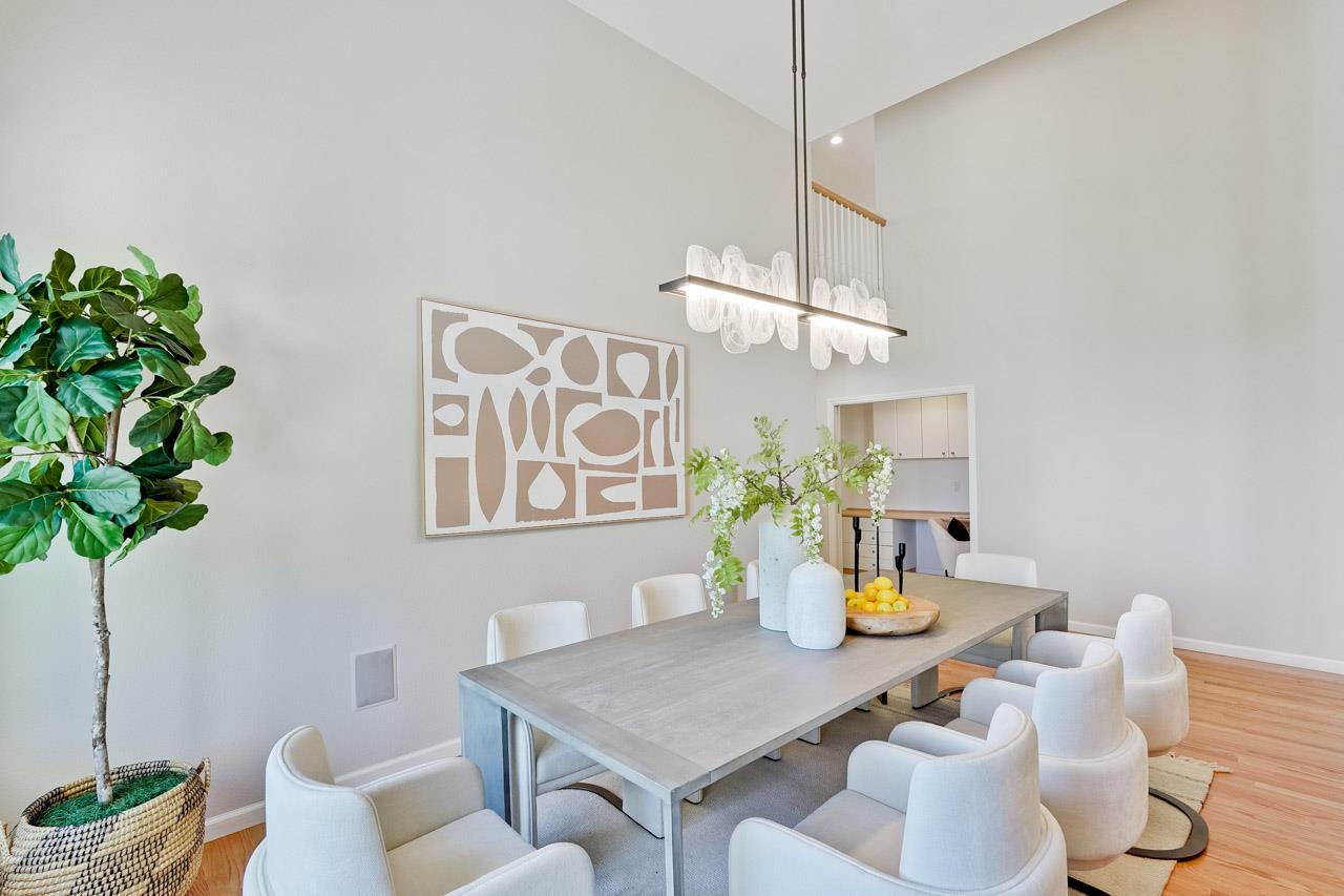 Detail Gallery Image 21 of 102 For 10376 Avenida Ln, Cupertino,  CA 95014 - 5 Beds | 3/2 Baths