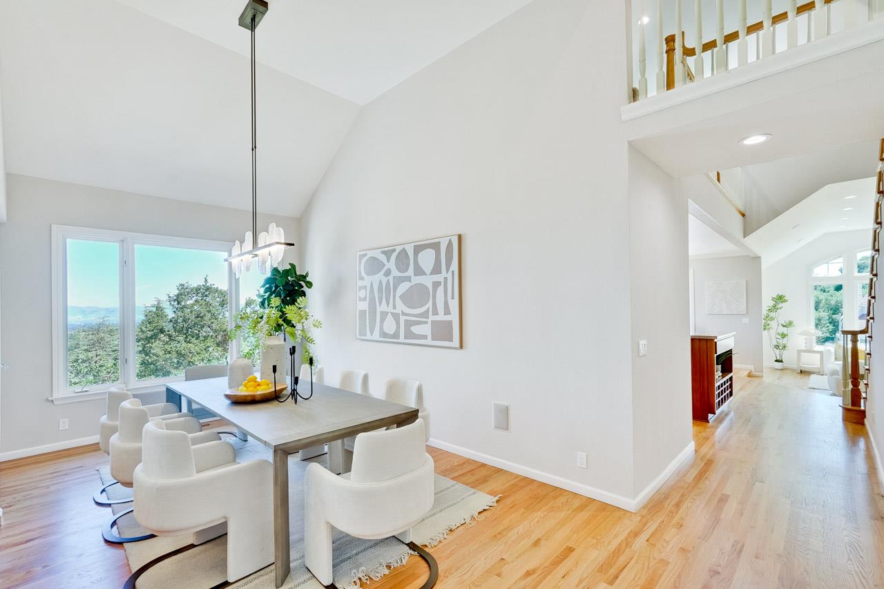 Detail Gallery Image 24 of 102 For 10376 Avenida Ln, Cupertino,  CA 95014 - 5 Beds | 3/2 Baths