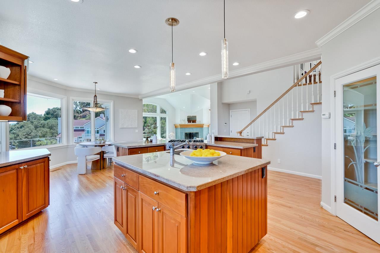 Detail Gallery Image 31 of 102 For 10376 Avenida Ln, Cupertino,  CA 95014 - 5 Beds | 3/2 Baths