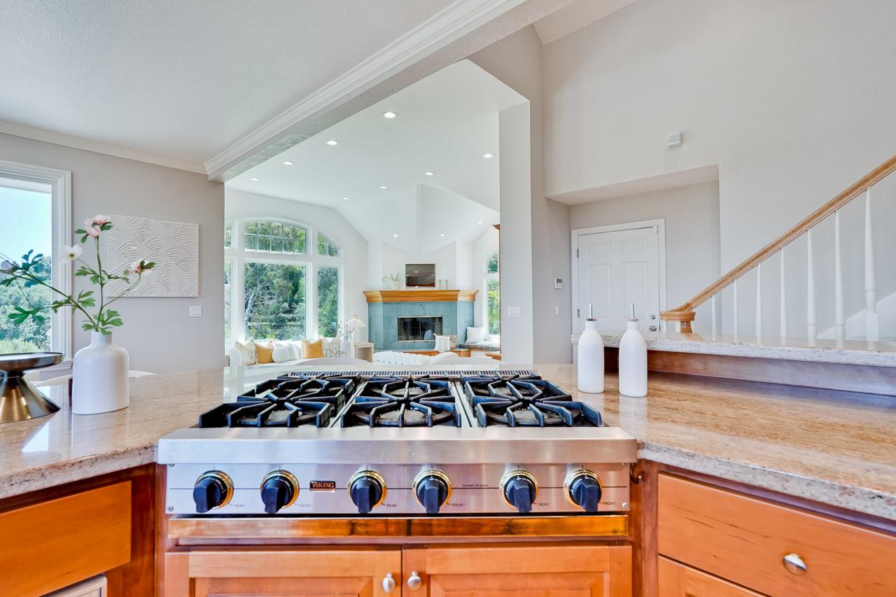 Detail Gallery Image 33 of 102 For 10376 Avenida Ln, Cupertino,  CA 95014 - 5 Beds | 3/2 Baths