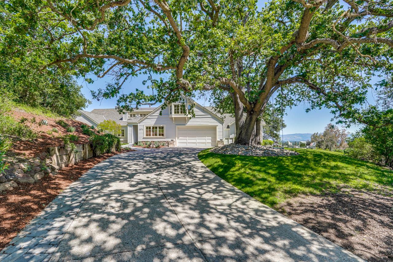Detail Gallery Image 5 of 102 For 10376 Avenida Ln, Cupertino,  CA 95014 - 5 Beds | 3/2 Baths