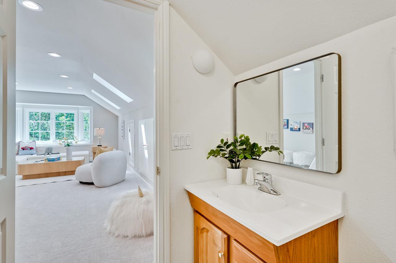 Detail Gallery Image 73 of 102 For 10376 Avenida Ln, Cupertino,  CA 95014 - 5 Beds | 3/2 Baths