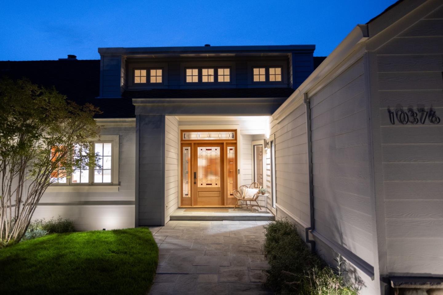 Detail Gallery Image 9 of 102 For 10376 Avenida Ln, Cupertino,  CA 95014 - 5 Beds | 3/2 Baths