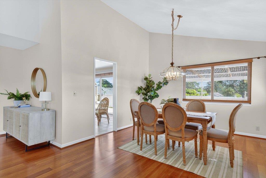 Detail Gallery Image 12 of 44 For 111 Westmoor Dr, Santa Cruz,  CA 95060 - 3 Beds | 2 Baths