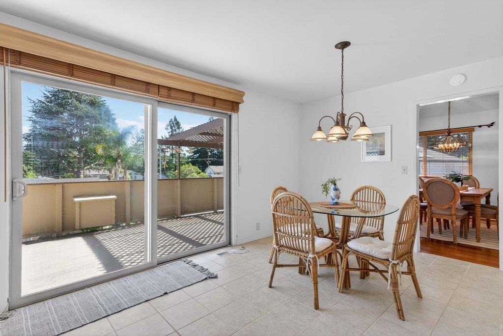 Detail Gallery Image 13 of 44 For 111 Westmoor Dr, Santa Cruz,  CA 95060 - 3 Beds | 2 Baths