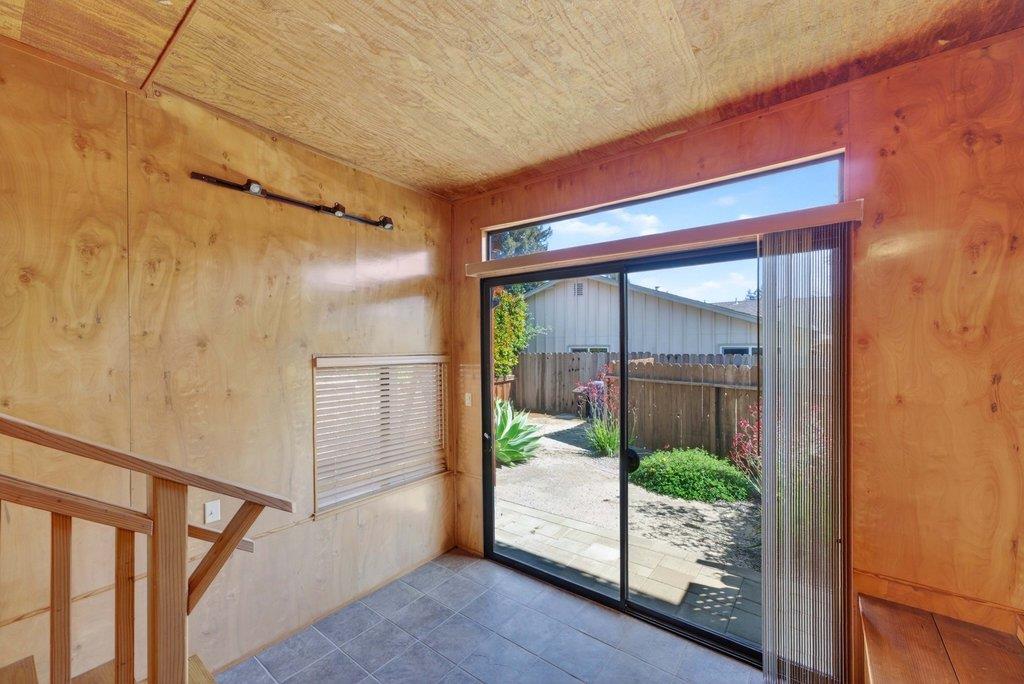 Detail Gallery Image 29 of 44 For 111 Westmoor Dr, Santa Cruz,  CA 95060 - 3 Beds | 2 Baths