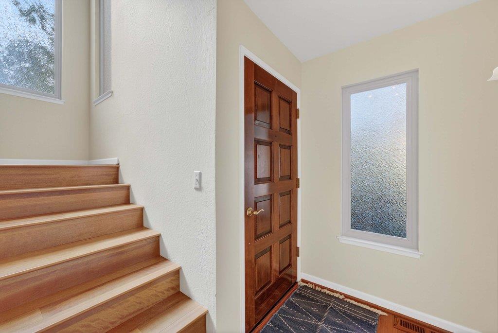 Detail Gallery Image 30 of 44 For 111 Westmoor Dr, Santa Cruz,  CA 95060 - 3 Beds | 2 Baths