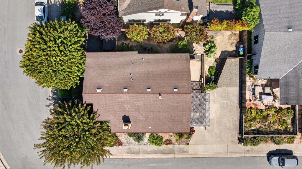 Detail Gallery Image 36 of 44 For 111 Westmoor Dr, Santa Cruz,  CA 95060 - 3 Beds | 2 Baths