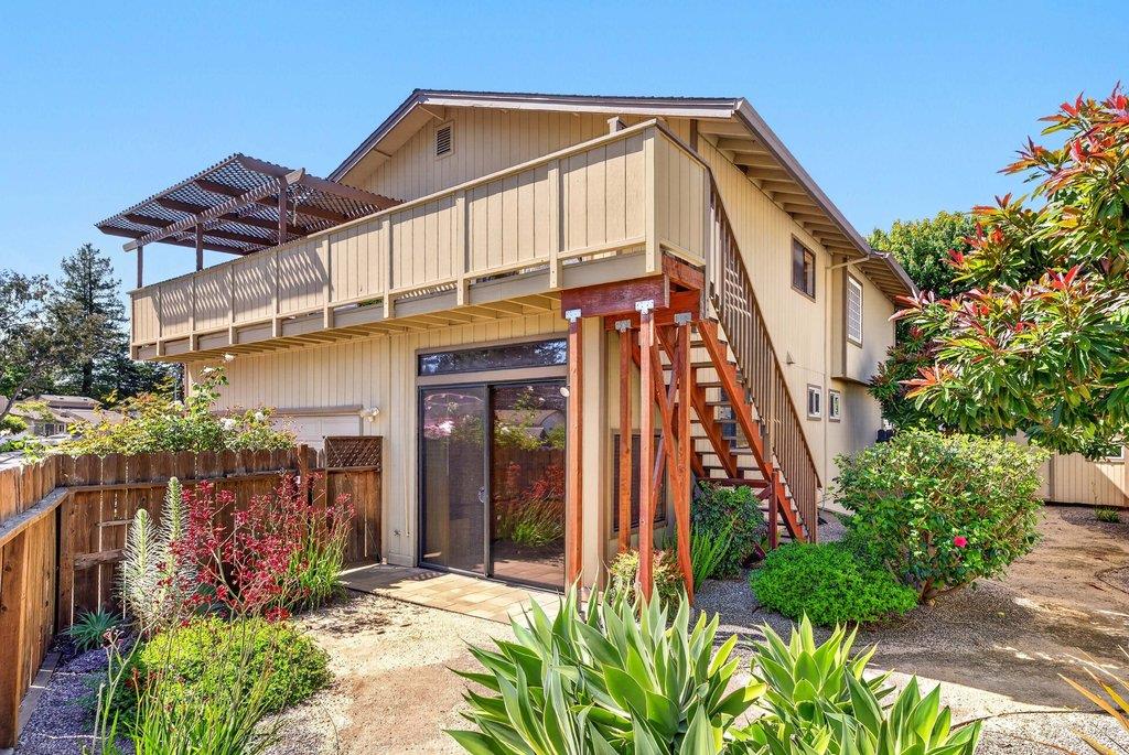 Detail Gallery Image 37 of 44 For 111 Westmoor Dr, Santa Cruz,  CA 95060 - 3 Beds | 2 Baths