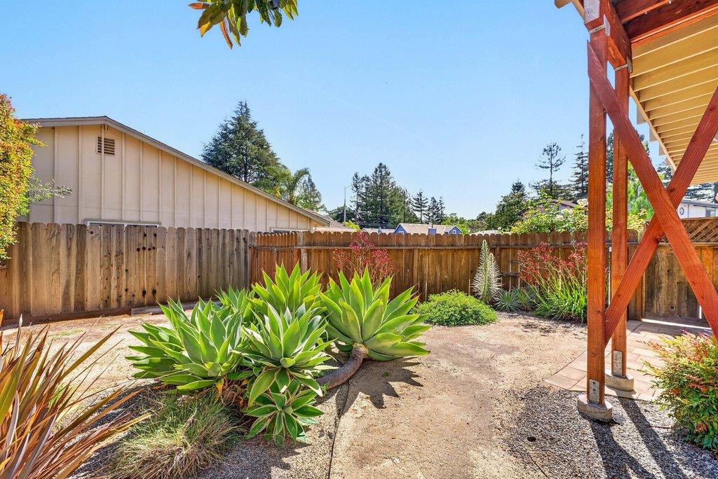 Detail Gallery Image 38 of 44 For 111 Westmoor Dr, Santa Cruz,  CA 95060 - 3 Beds | 2 Baths