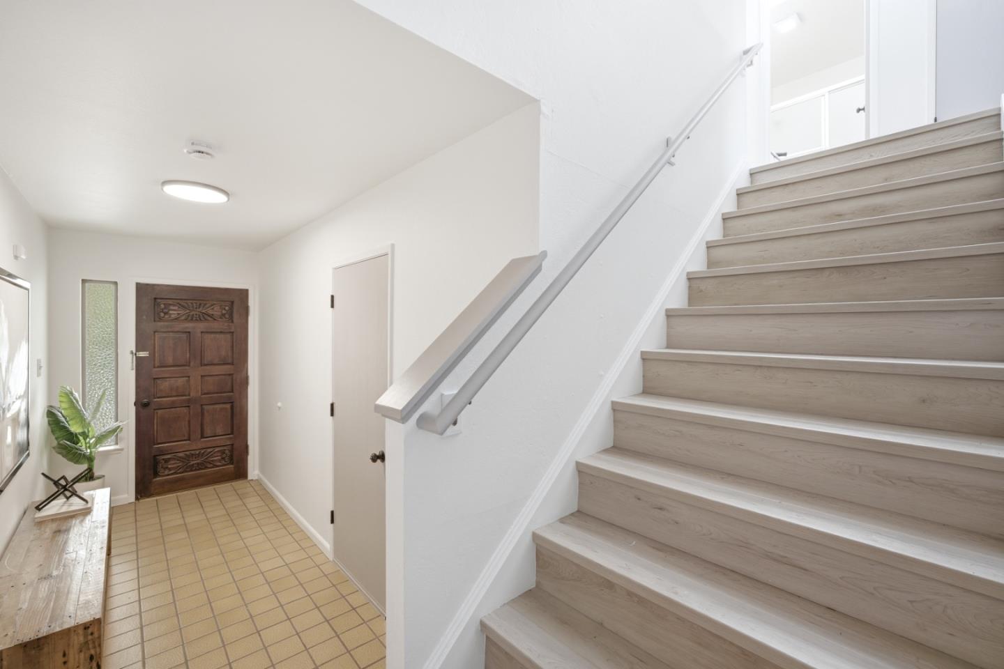 Detail Gallery Image 12 of 32 For 16 Moneta Ct, San Francisco,  CA 94112 - 3 Beds | 2 Baths