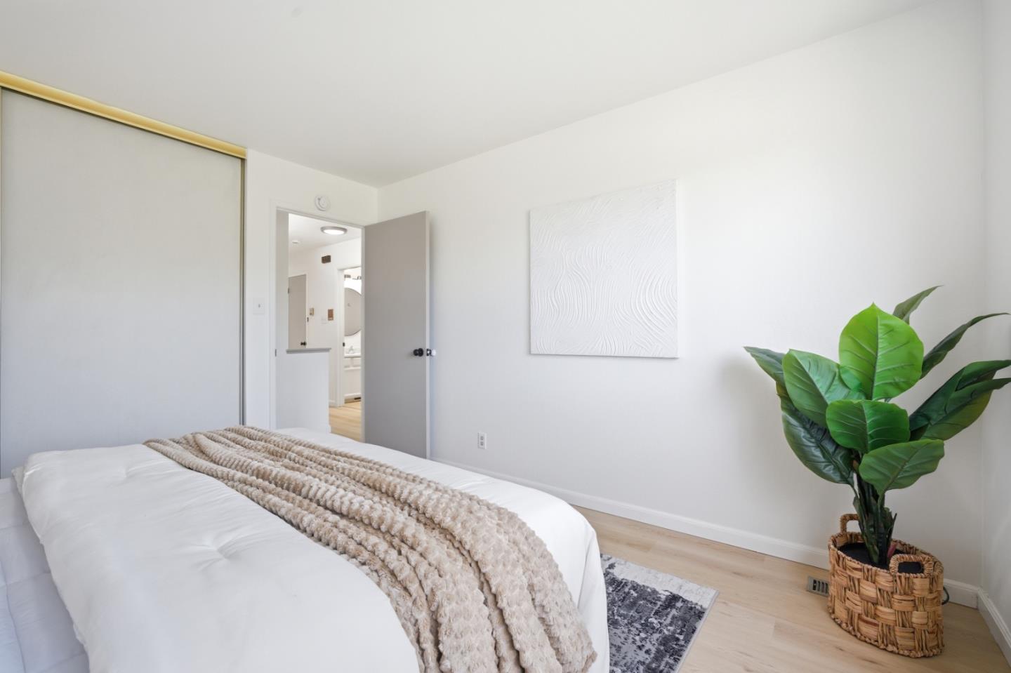 Detail Gallery Image 17 of 32 For 16 Moneta Ct, San Francisco,  CA 94112 - 3 Beds | 2 Baths