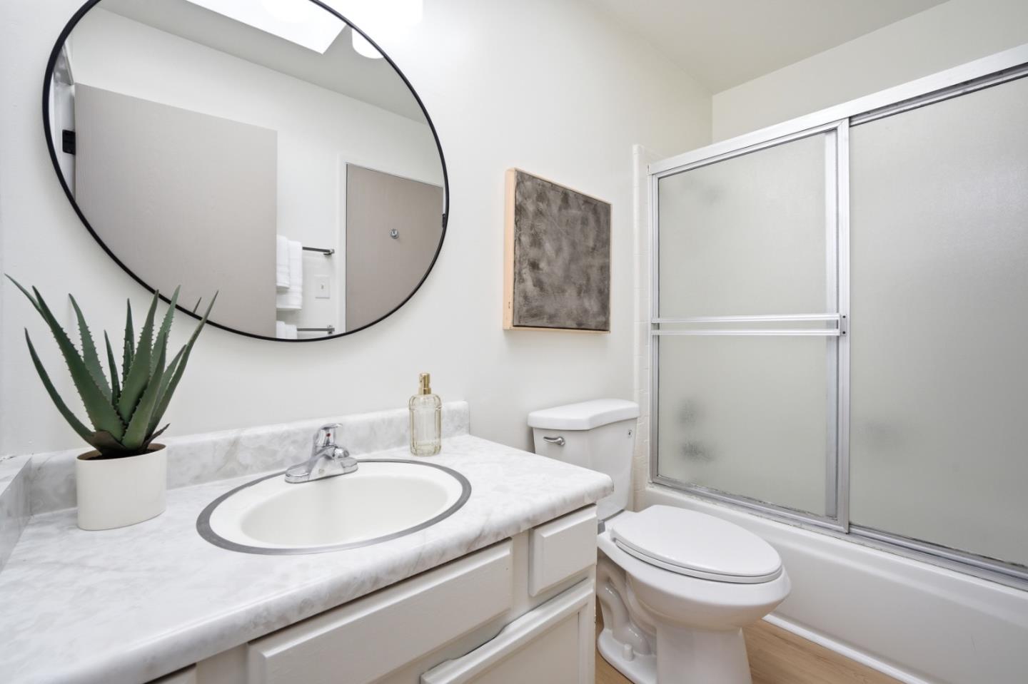 Detail Gallery Image 18 of 32 For 16 Moneta Ct, San Francisco,  CA 94112 - 3 Beds | 2 Baths
