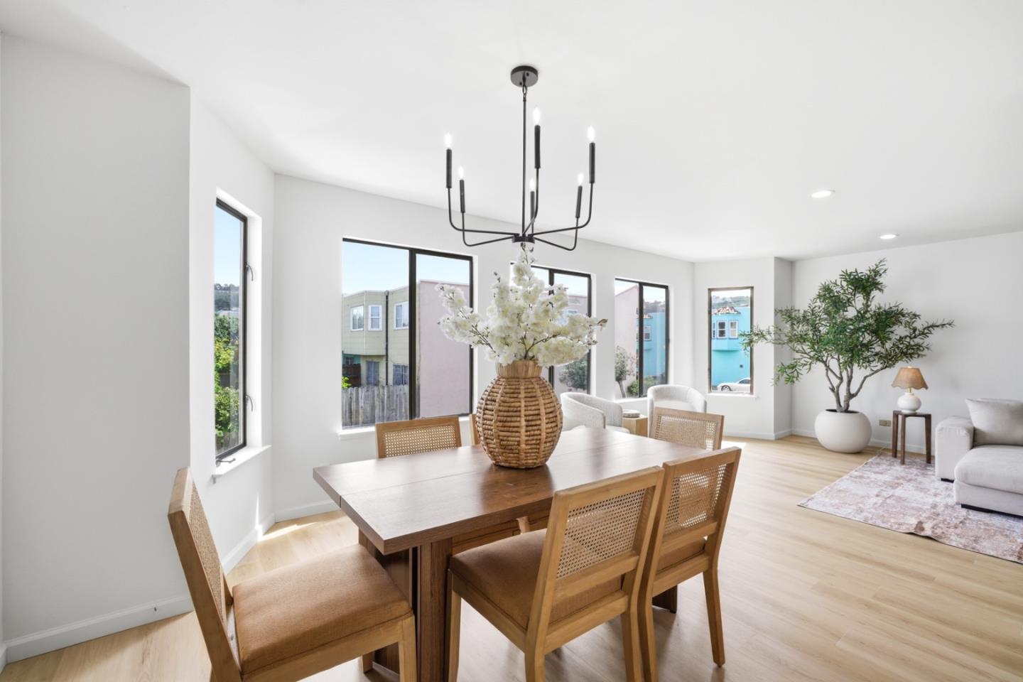 Detail Gallery Image 22 of 32 For 16 Moneta Ct, San Francisco,  CA 94112 - 3 Beds | 2 Baths