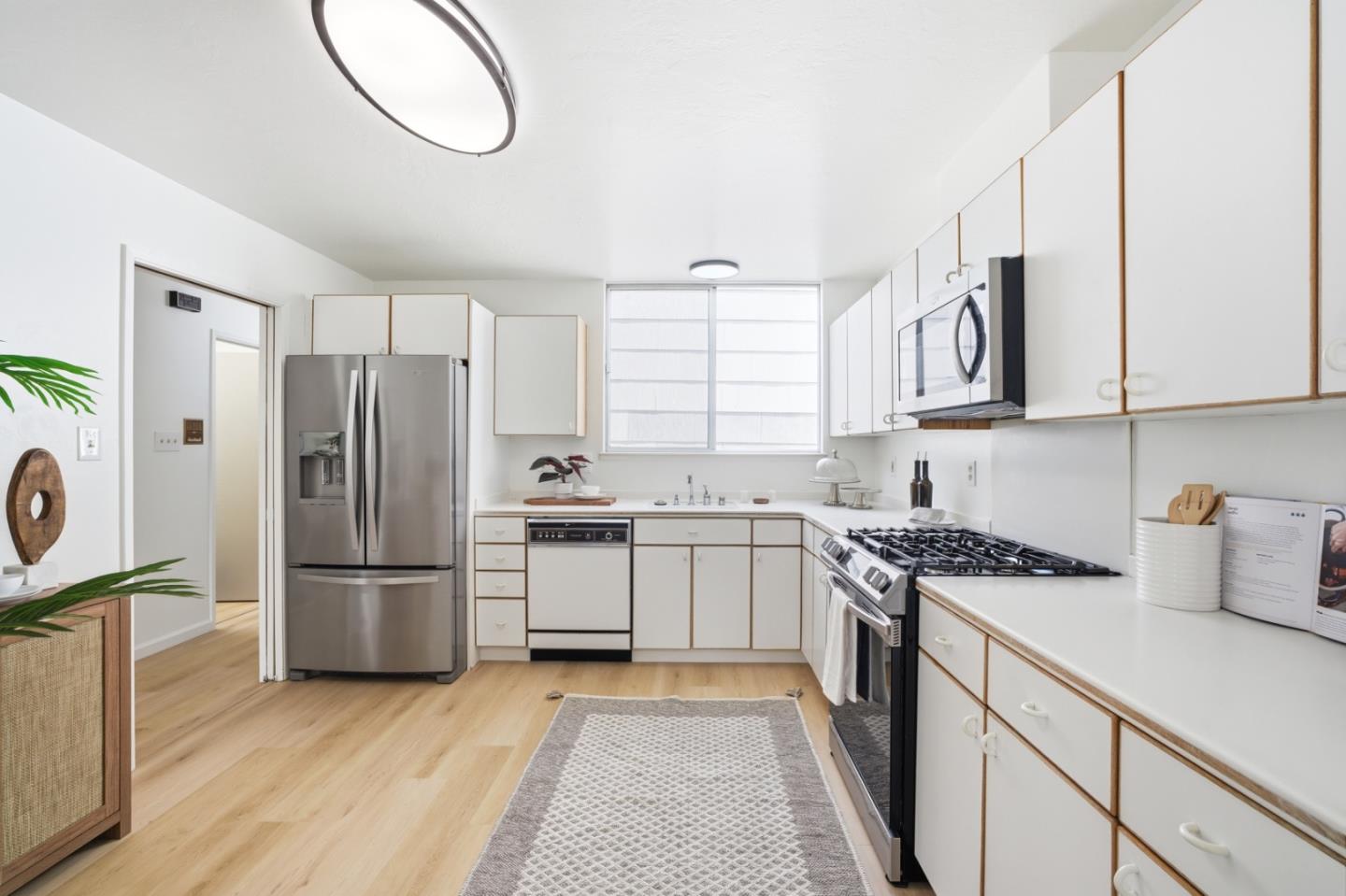 Detail Gallery Image 25 of 32 For 16 Moneta Ct, San Francisco,  CA 94112 - 3 Beds | 2 Baths