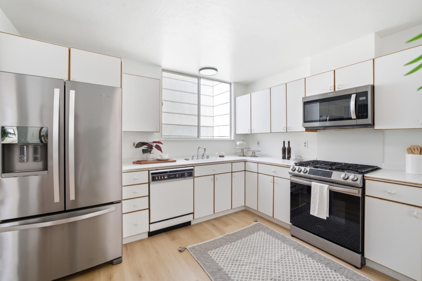 Detail Gallery Image 26 of 32 For 16 Moneta Ct, San Francisco,  CA 94112 - 3 Beds | 2 Baths