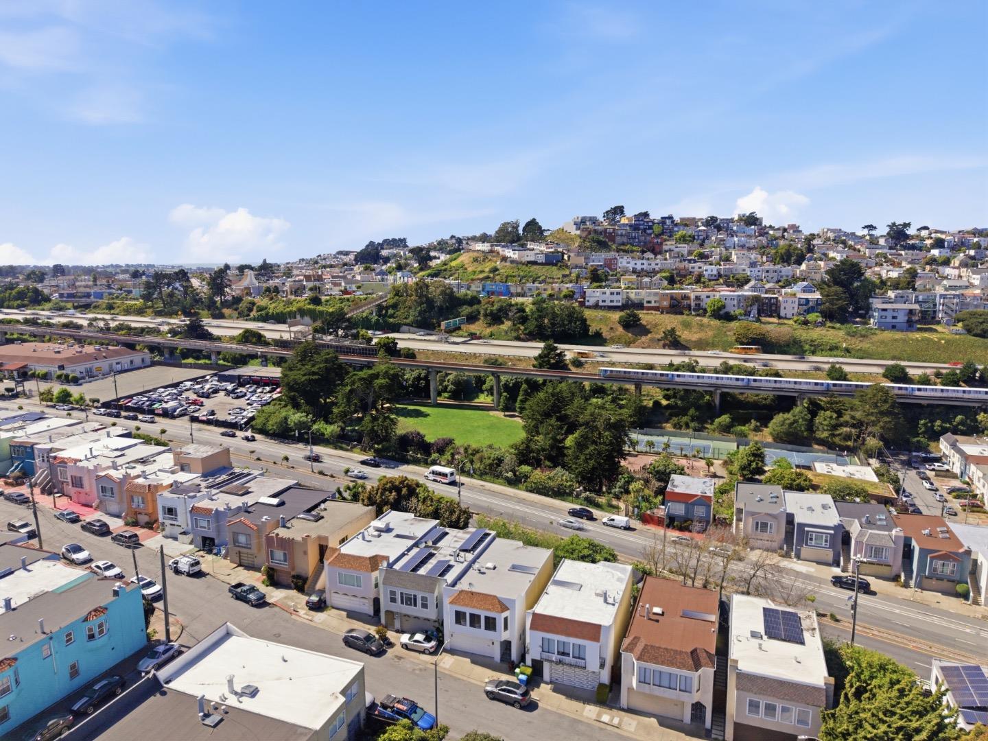 Detail Gallery Image 30 of 32 For 16 Moneta Ct, San Francisco,  CA 94112 - 3 Beds | 2 Baths