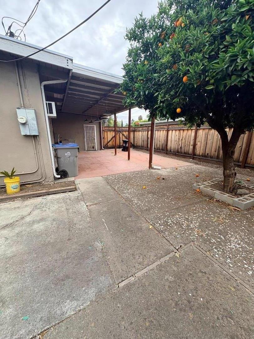 Detail Gallery Image 5 of 14 For 1711 Castlebrook Ct, San Jose,  CA 95133 - 3 Beds | 1 Baths