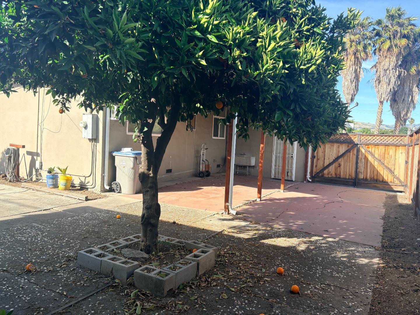 Detail Gallery Image 6 of 14 For 1711 Castlebrook Ct, San Jose,  CA 95133 - 3 Beds | 1 Baths