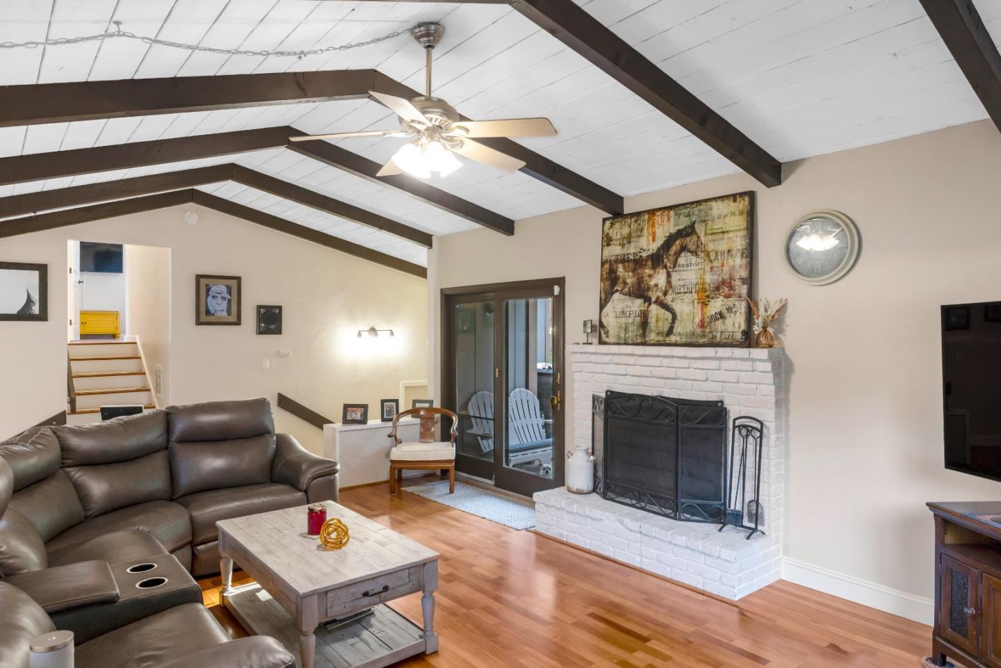 Detail Gallery Image 14 of 39 For 6900 Lakeview Dr, Salinas,  CA 93907 - 4 Beds | 2 Baths