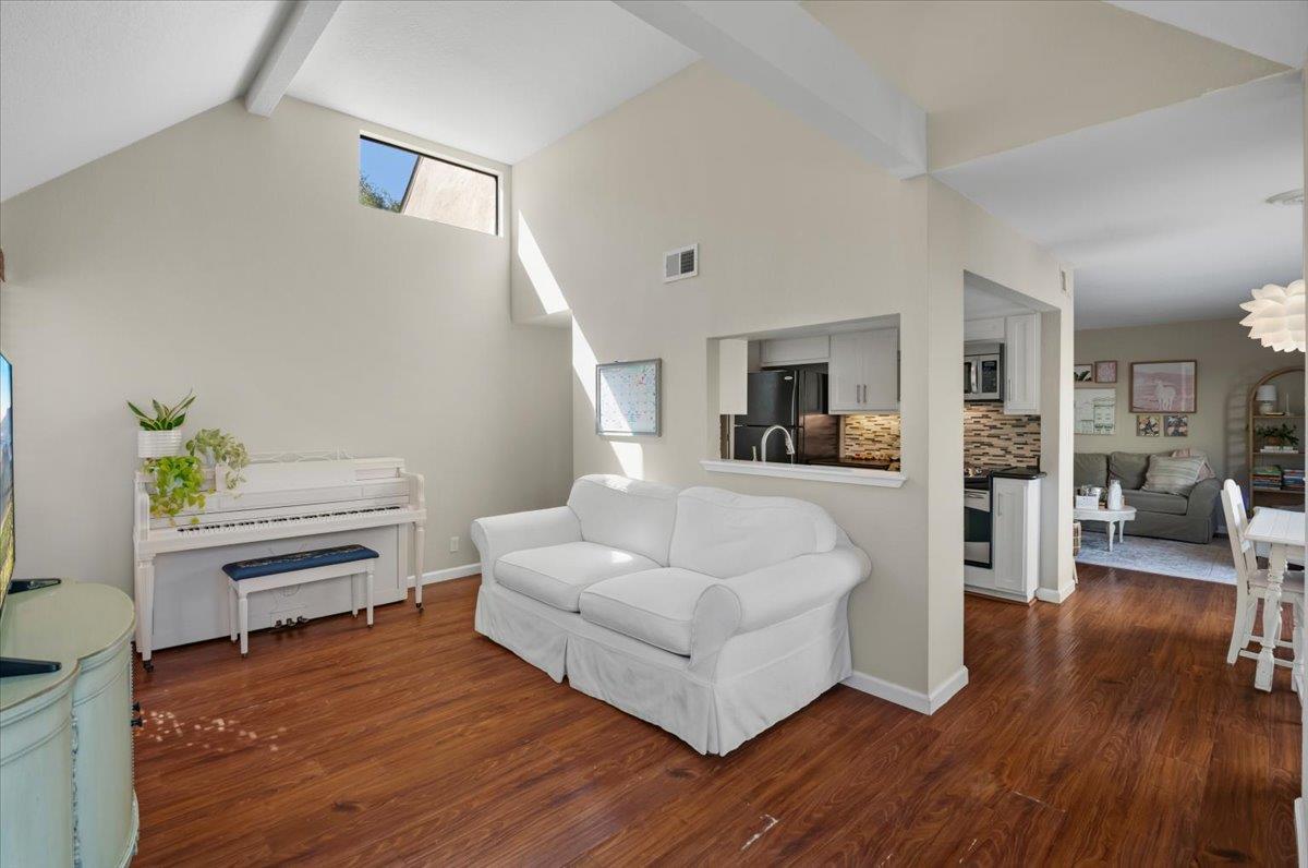 Detail Gallery Image 13 of 34 For 8170 Westwood Dr #15,  Gilroy,  CA 95020 - 2 Beds | 1/1 Baths