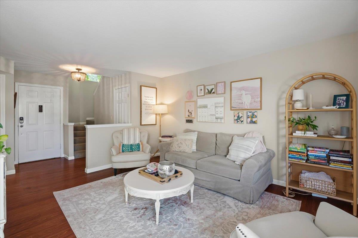 Detail Gallery Image 5 of 34 For 8170 Westwood Dr #15,  Gilroy,  CA 95020 - 2 Beds | 1/1 Baths