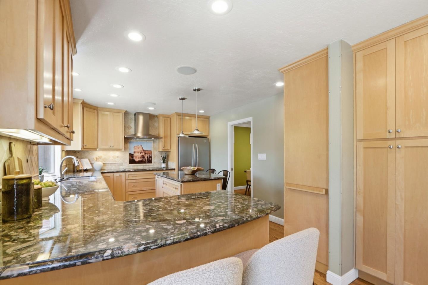 Detail Gallery Image 12 of 84 For 139 Belvue Dr, Los Gatos,  CA 95032 - 6 Beds | 3 Baths