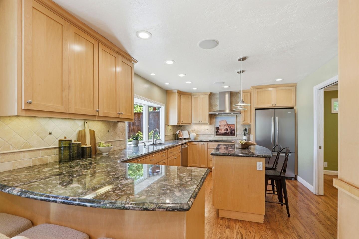 Detail Gallery Image 13 of 84 For 139 Belvue Dr, Los Gatos,  CA 95032 - 6 Beds | 3 Baths