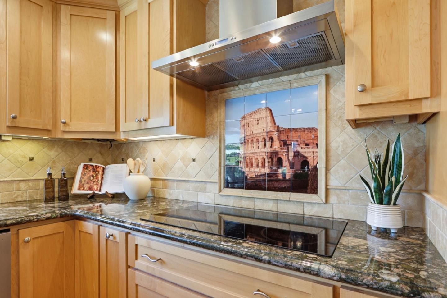 Detail Gallery Image 16 of 84 For 139 Belvue Dr, Los Gatos,  CA 95032 - 6 Beds | 3 Baths