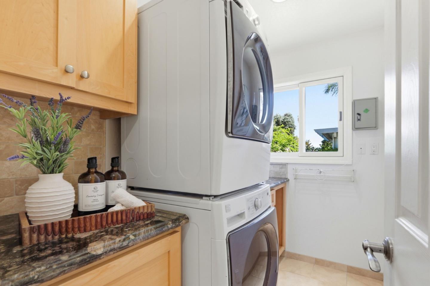 Detail Gallery Image 19 of 84 For 139 Belvue Dr, Los Gatos,  CA 95032 - 6 Beds | 3 Baths