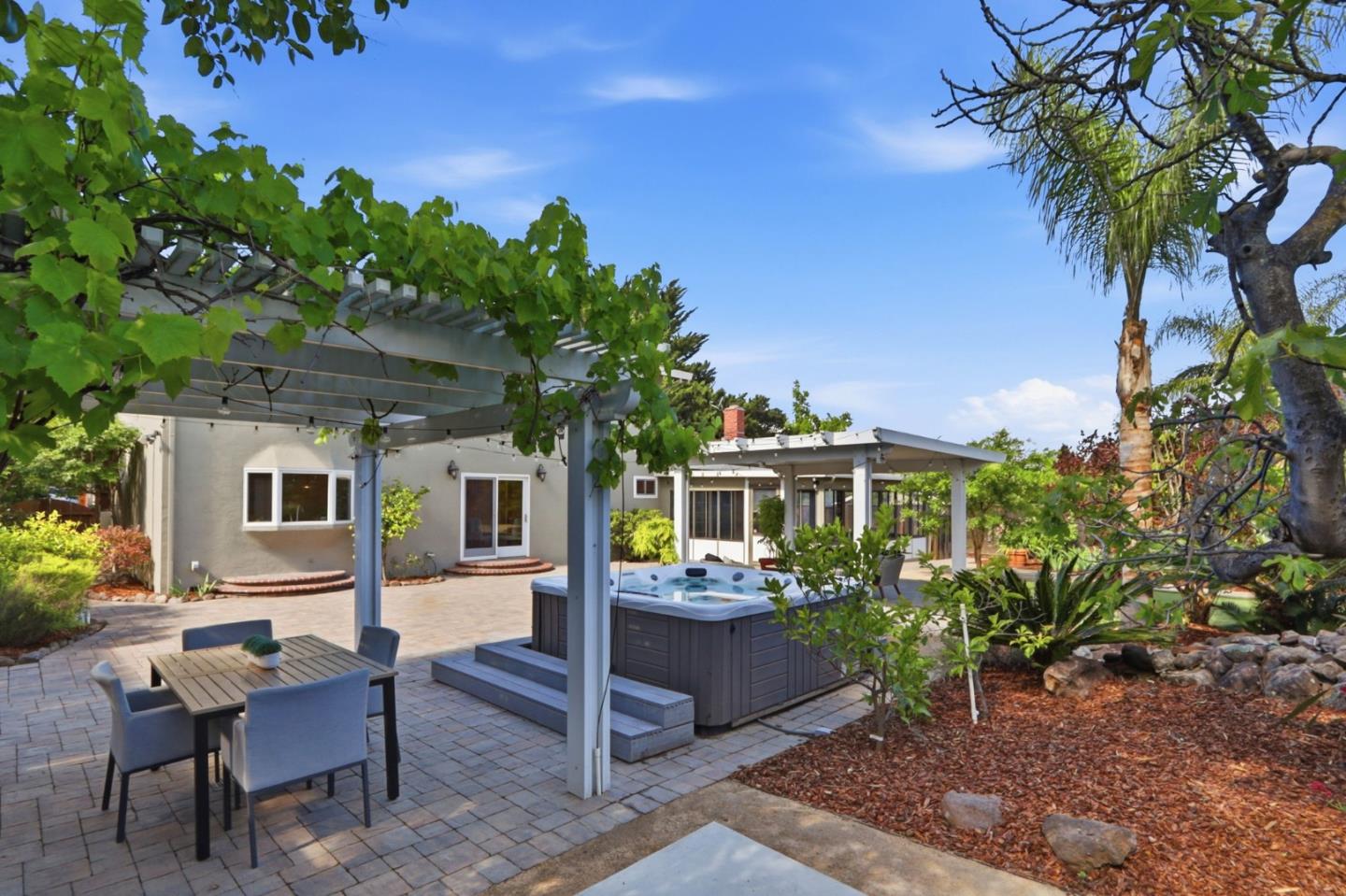 Detail Gallery Image 35 of 84 For 139 Belvue Dr, Los Gatos,  CA 95032 - 6 Beds | 3 Baths