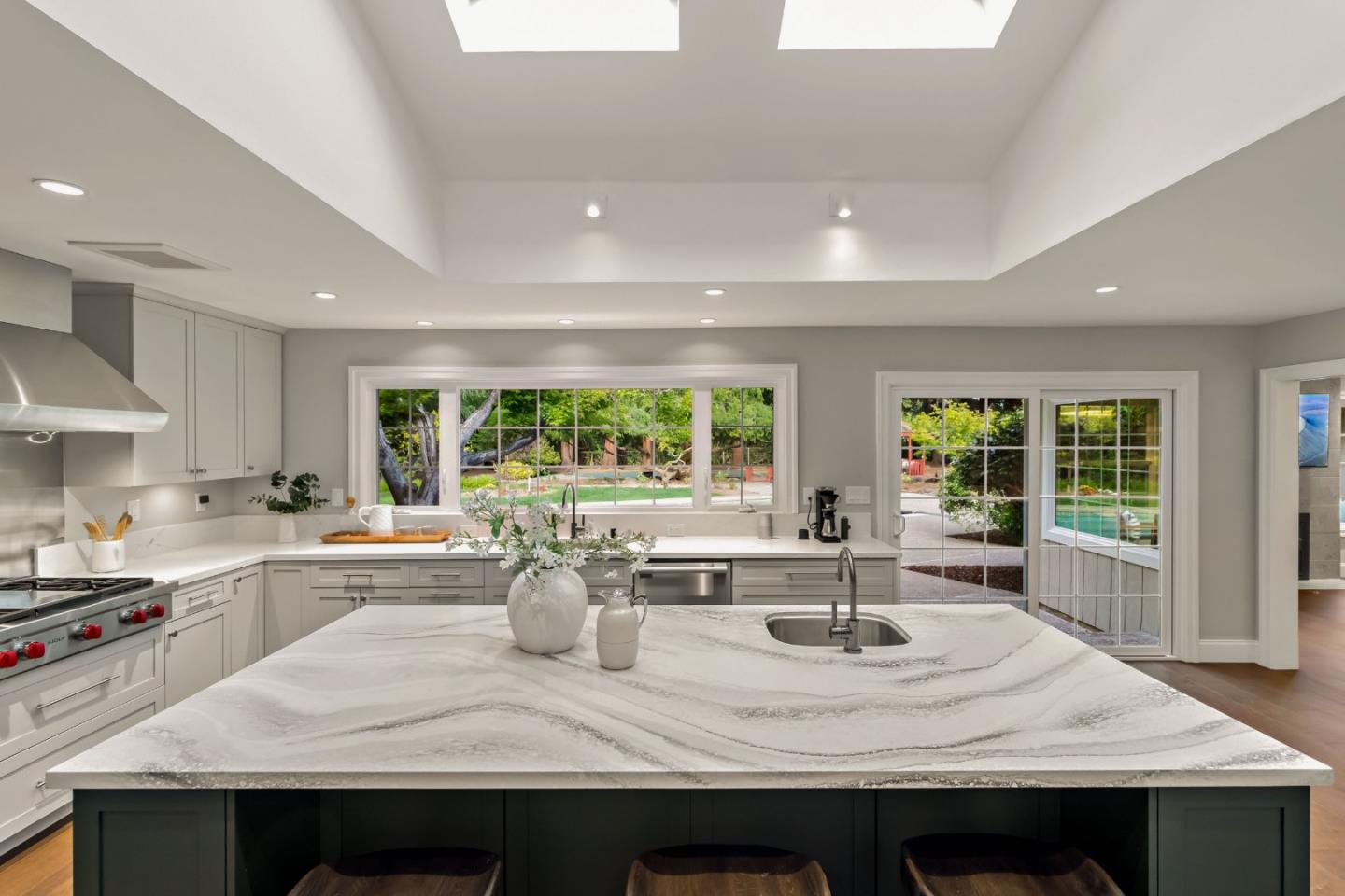 Detail Gallery Image 14 of 59 For 14296 Taos Dr, Saratoga,  CA 95070 - 6 Beds | 4 Baths