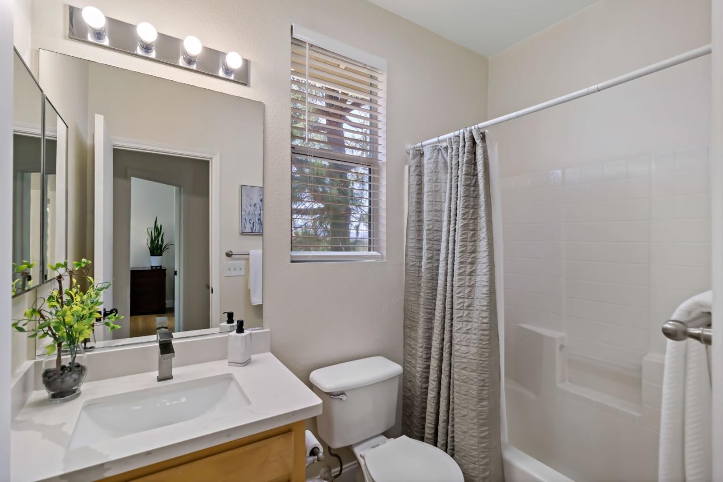 Detail Gallery Image 30 of 45 For 1086 Niguel Ln, San Jose,  CA 95138 - 2 Beds | 2/1 Baths