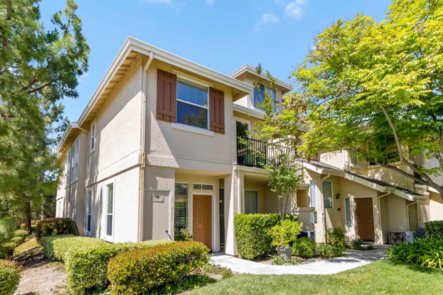 Detail Gallery Image 8 of 45 For 1086 Niguel Ln, San Jose,  CA 95138 - 2 Beds | 2/1 Baths