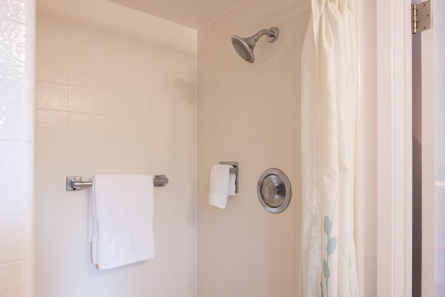 Detail Gallery Image 13 of 20 For 61 Companion Way, Pacific Grove,  CA 93950 - 3 Beds | 2 Baths
