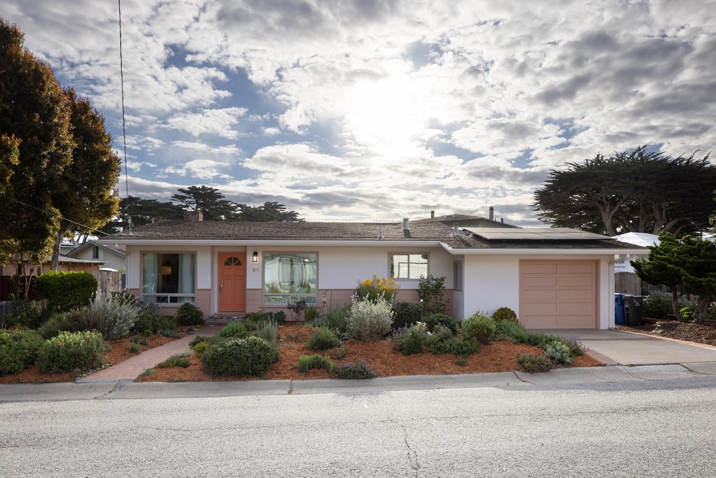 Detail Gallery Image 18 of 20 For 61 Companion Way, Pacific Grove,  CA 93950 - 3 Beds | 2 Baths
