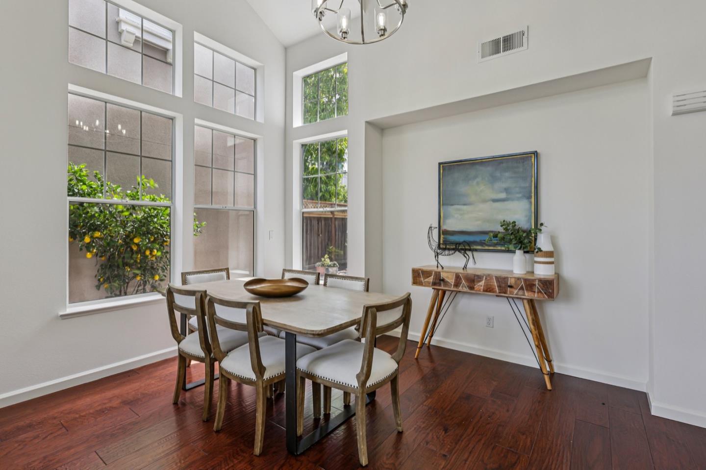 Detail Gallery Image 16 of 45 For 882 W Mc Kinley Ave, Sunnyvale,  CA 94086 - 5 Beds | 3/1 Baths