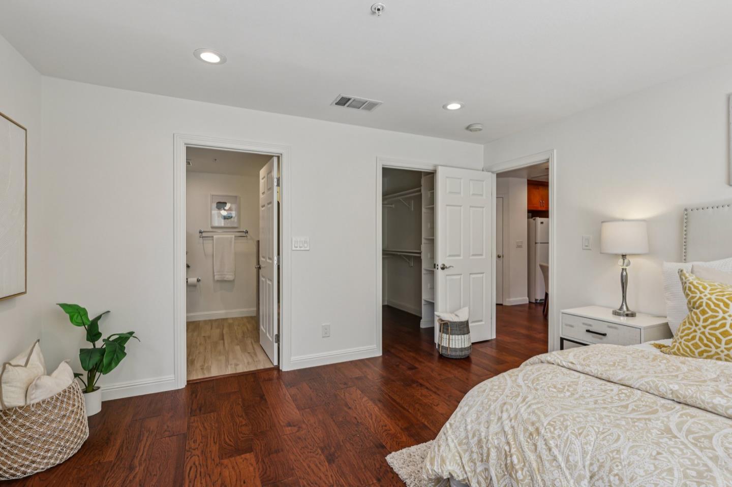 Detail Gallery Image 17 of 45 For 882 W Mc Kinley Ave, Sunnyvale,  CA 94086 - 5 Beds | 3/1 Baths